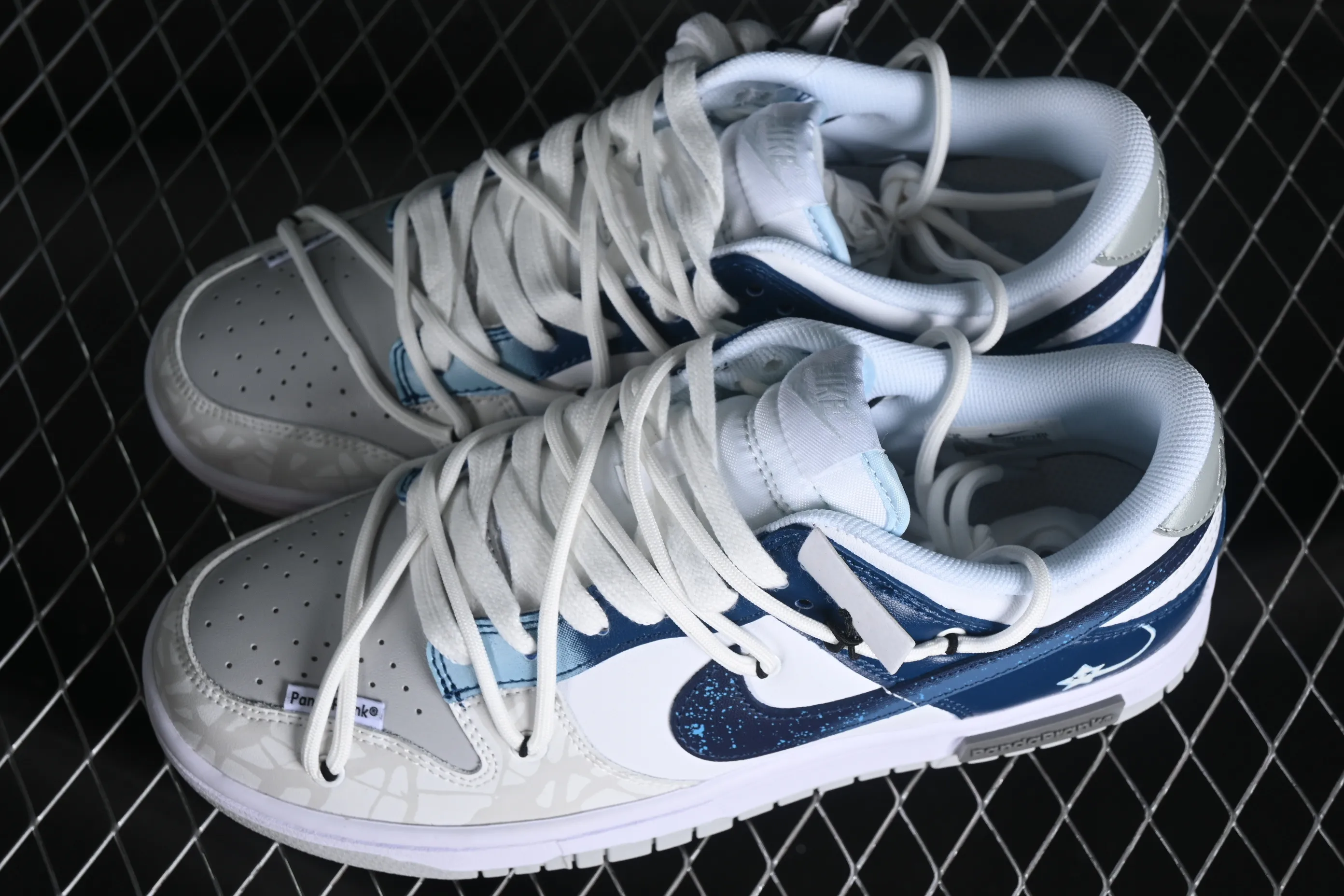 All Categories Nk SB Dunk Series Nk SB Dunk Low Low-top sneakers Nk Dunk Low Panda Prank Interstellar - Oblivion SB strappy low-top casual sneakers DV0831-101